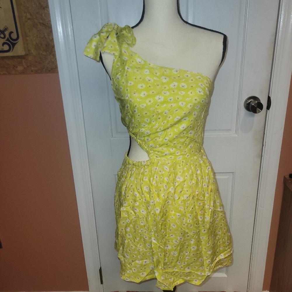 Firm! Yellow/green Floral One-Shoulder Dress